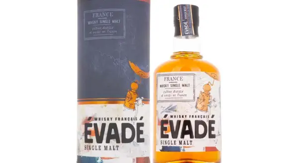 Bouteille et étui de whisky français ÉVADE, le meilleur whisky français, single malt cultivé, distillé et vieilli en France.
