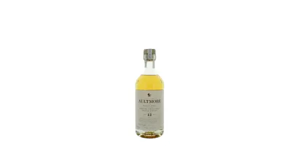 Bouteille de whisky Aultmore 12 ans d'âge, Speyside Single Malt Scotch Whisky, avec une étiquette grise et dorée.