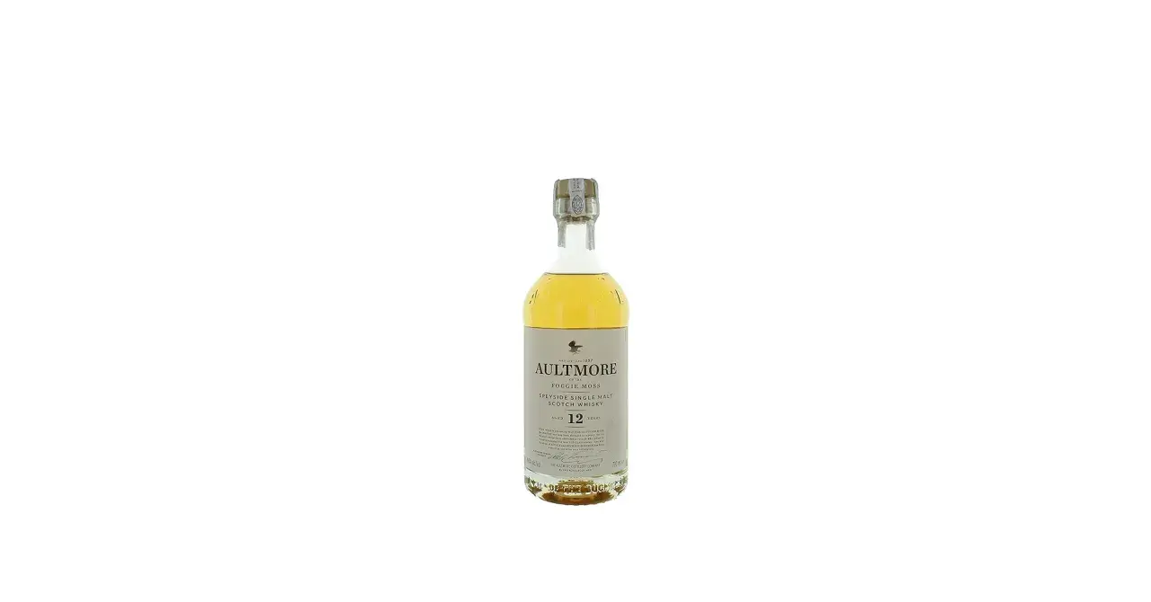 Bouteille de whisky Aultmore 12 ans d'âge, Speyside Single Malt Scotch Whisky, avec une étiquette grise et dorée.
